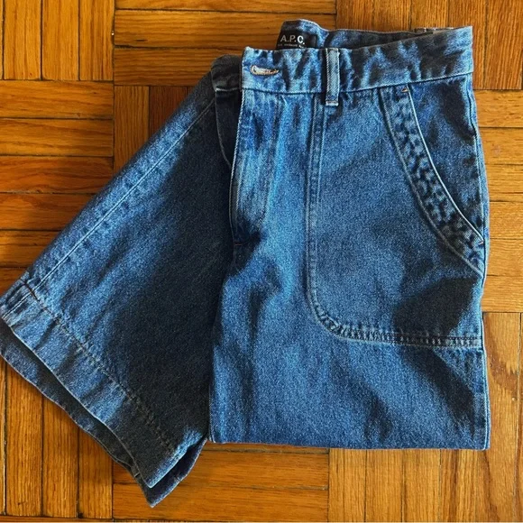 APC Seaside Jeans in Stonewashed Indigo, Size 31.